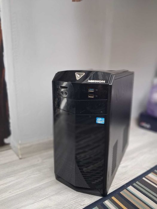 Sistem Desktop PC Medion Akoya – Intel Xeon E3-1230 V2