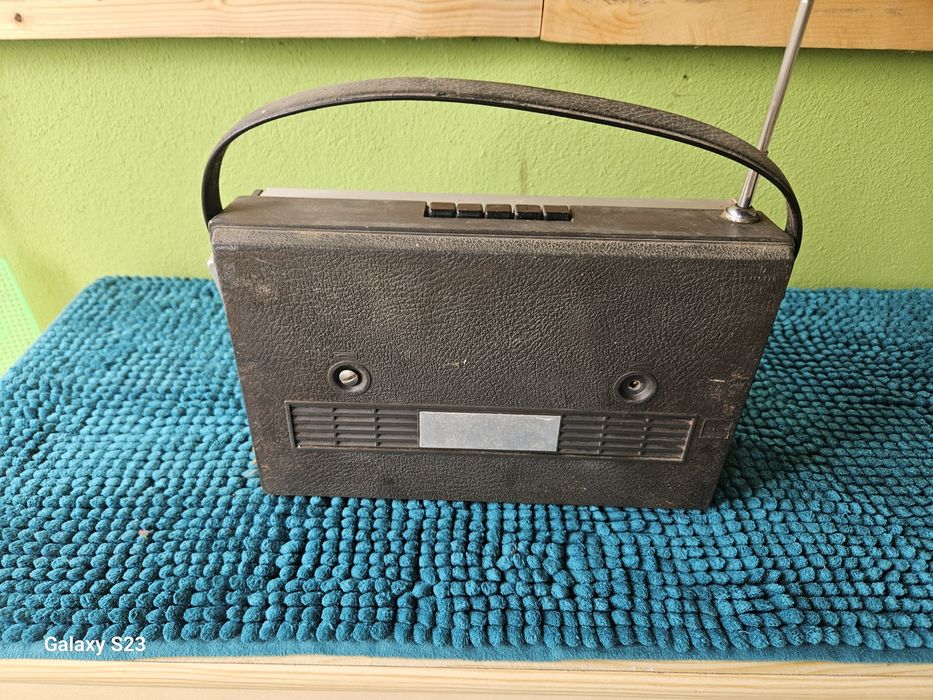 Vând radio mamaia 3