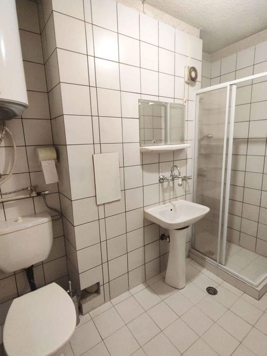 Дава се под наем Четиристаен апартамент в София, Гео Милев - 165 кв.м за 846.6 € - Снимка #14