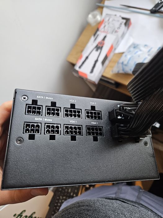 Захранване BitFenix Whisper M 850W -роботи идеално