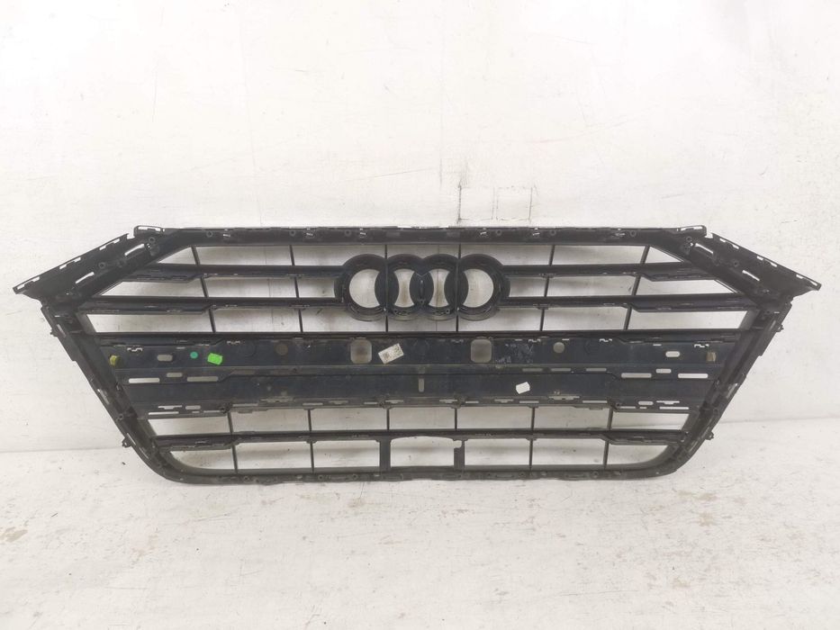 Audi A8 / Audi A8 D5 Решетка на радиатор Audi A8 D5 оригинална в добро