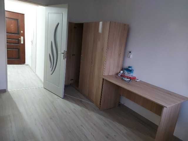 Vând garsonieră 20 mp zona Artego, strada Ciocârlău bloc 13 Târgu Jiu
