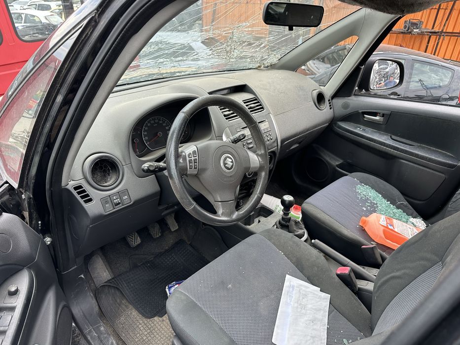 Suzuki SX4 На части