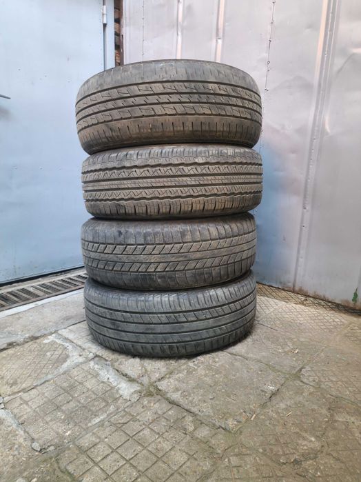 Продавам гуми 245/60/18