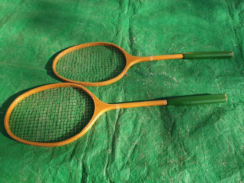 Vand Palete badminton în stare bună (uzate), doua bucatii