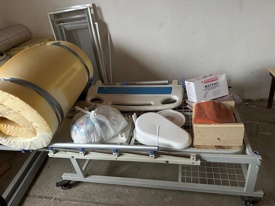 Медицинская кровать