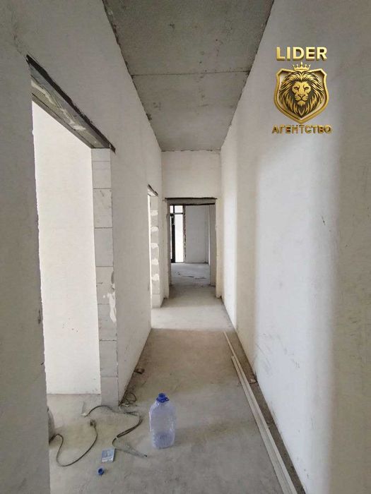 Продается 3х комнатная квартира ор.р Шарк1 Базарчик цена 42800 у.е