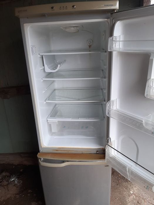 Продам холодильник