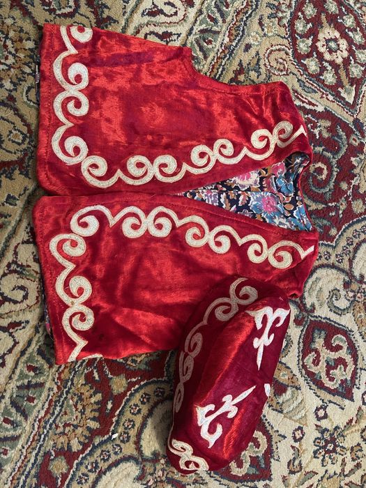 бұрынғының кәжекейі және бас киімі