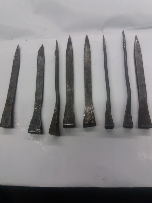 Гвозди для подков.