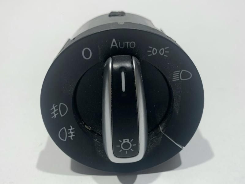 Bloc lumini Volkswagen Golf 6 3C8941431A