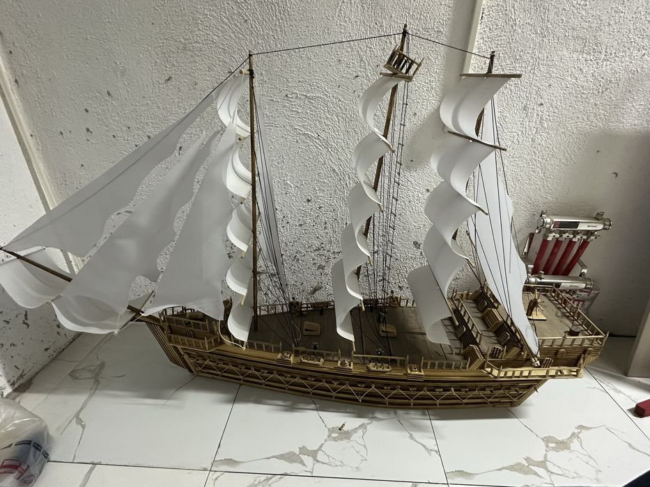 Срочно продам Коллекционный корабль