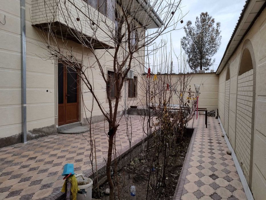 Ховли сотилади 3 сотиклик кириб яшашга тайёр