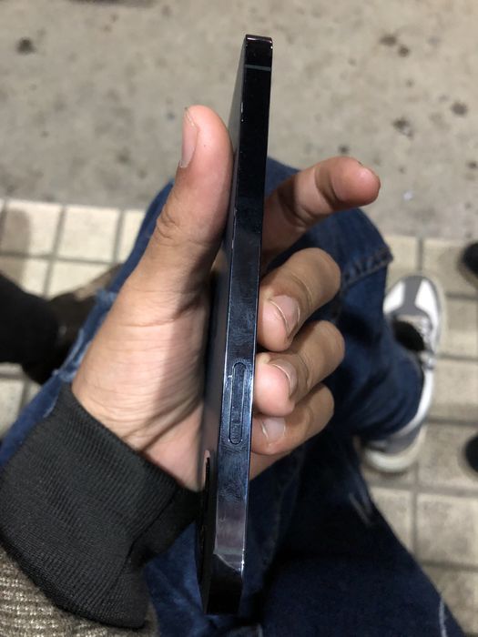 Ayfon 12 pro Dual sim  84% Ideal