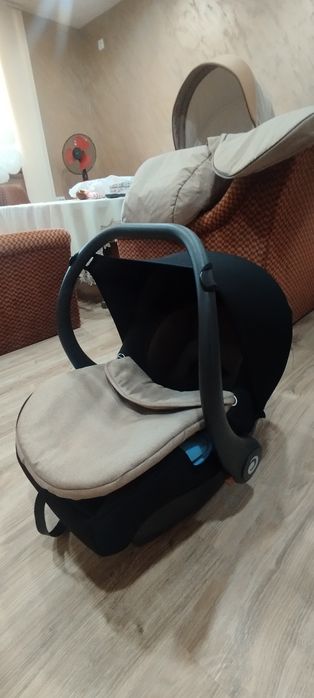 Бебешка количка .