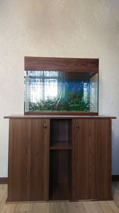 Продам аквариум с тумбой