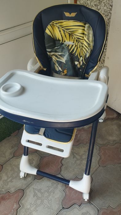 Продам детскую креслу