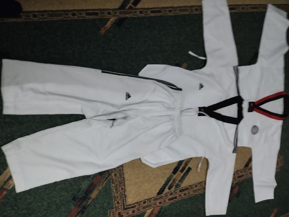 Продам форму для тэквандо