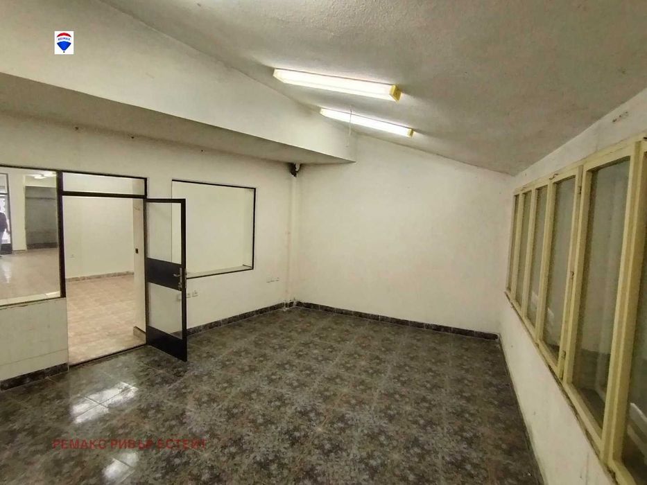 Продава се Магазин в Русе, Хъшове - 130 кв.м за 892 €/кв.м - Снимка #2