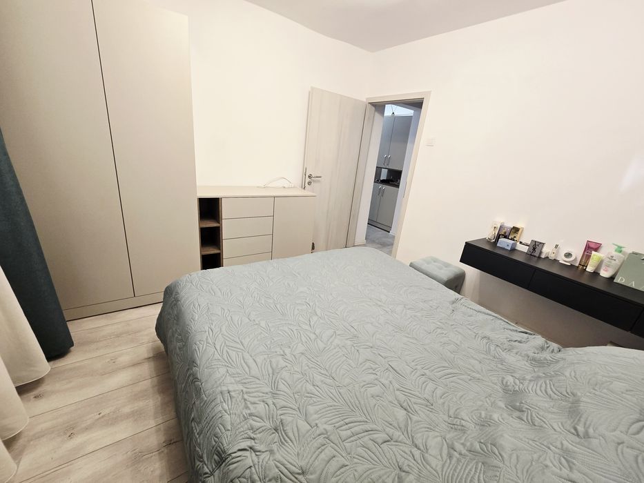 Vand 2 camere decomandat | 1 Mai – Calea Unirii | Insula | Parcul Romanescu | Medicină – Spitalul nr. 1 | Proprietar