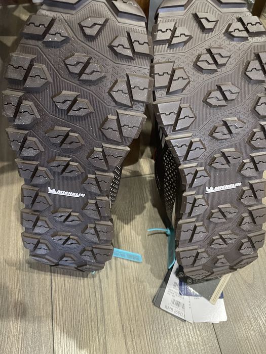 Кроссовки Descente