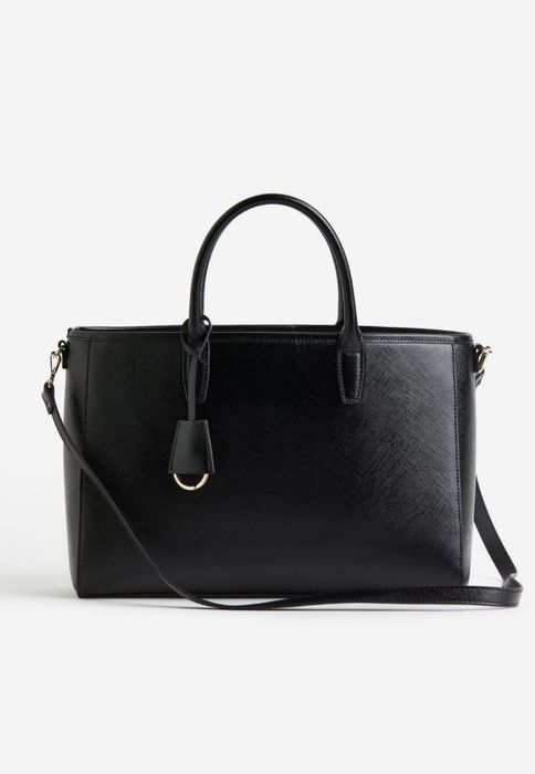 Средно голяма чанта