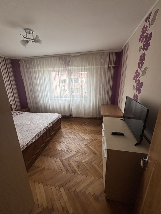 Apartament 2 camere decomandat de închiriat – Piața Nord, Râmnicu Vâlcea
