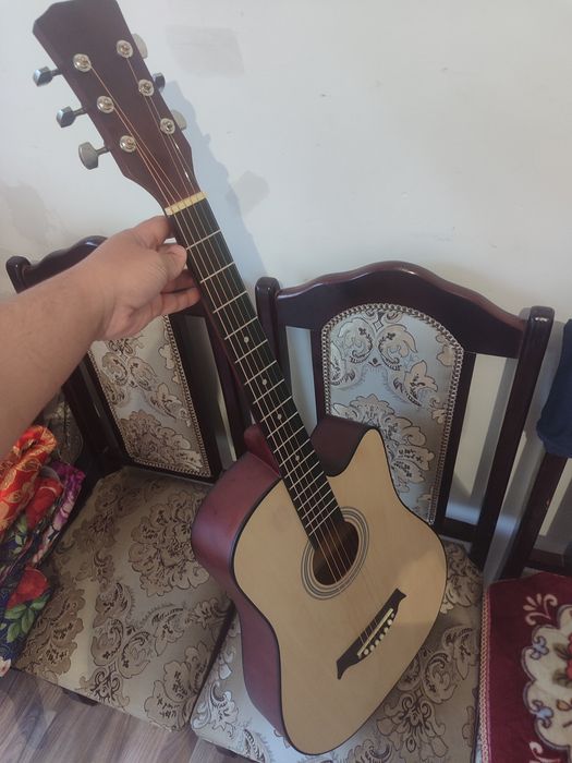 Гитара новый акуистика 50000