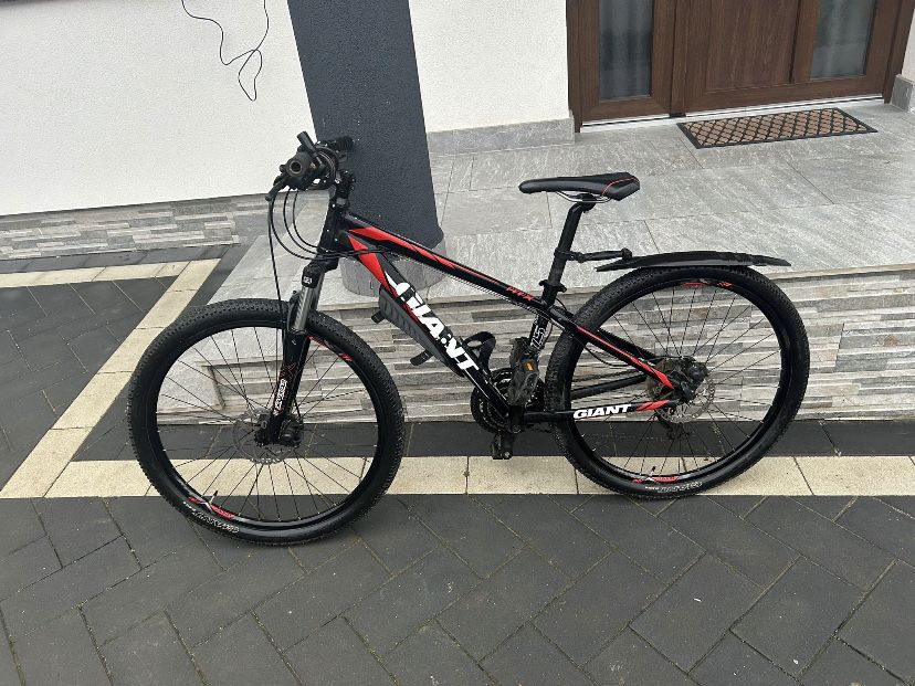 Bicicleta GIANT de vanzare