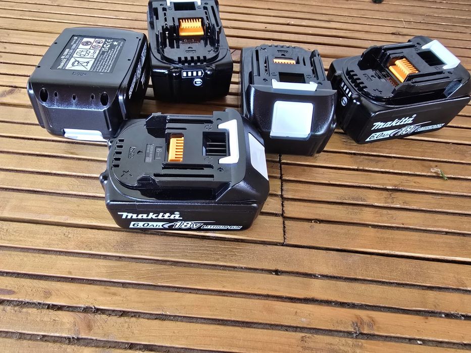 Vând baterie makita 6ah 18v