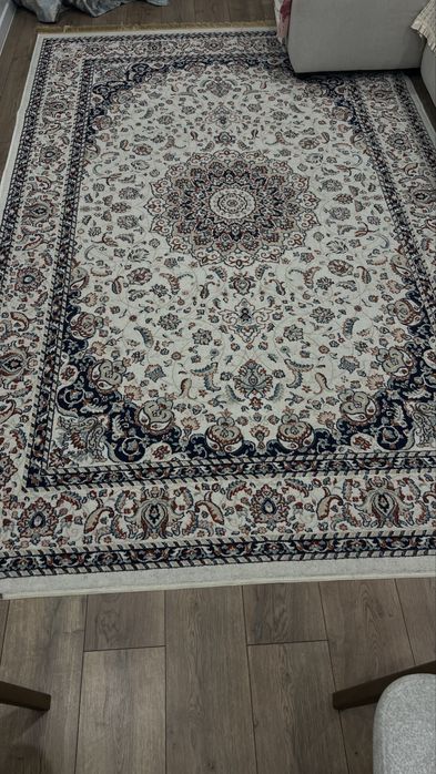 Продам ковер б/у