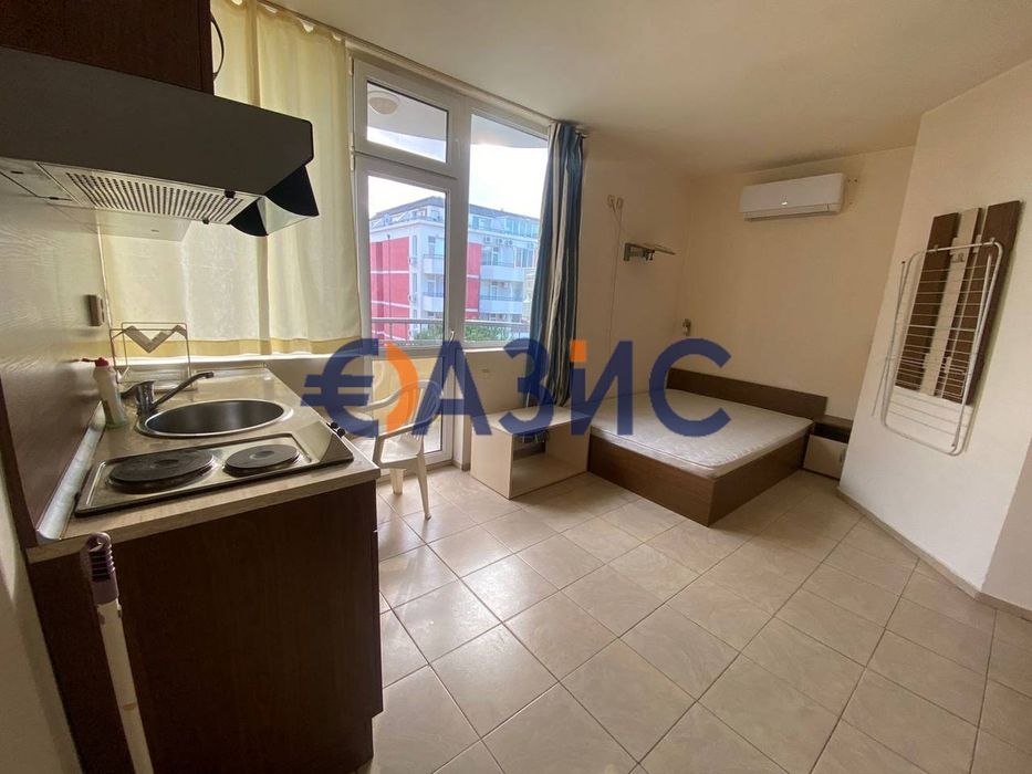 Продава се Едностаен апартамент в к.к. Слънчев бряг - 34 кв.м за 885 €/кв.м - Снимка #2