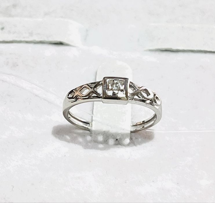 Кольцо золотое с бриллиантом 585 Ереван