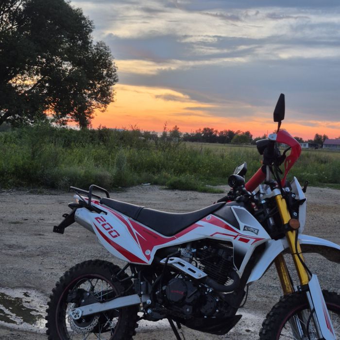 мотоцикл almotor 200