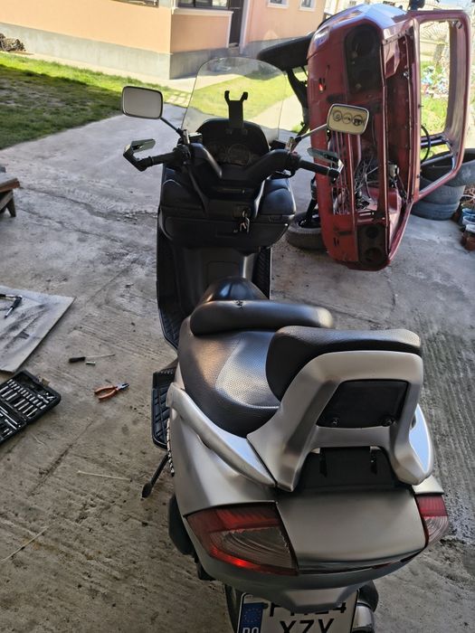 Suzuki burgman 400