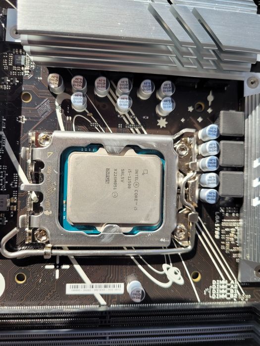 Kit placa de baza Asus PRIME B760 si intel i5 12500