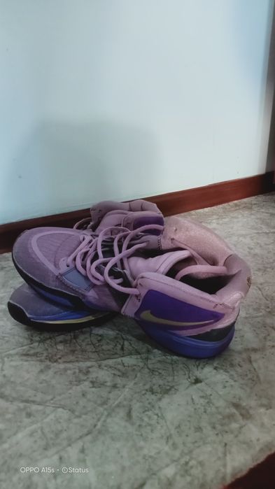 Спортивные кроссовка