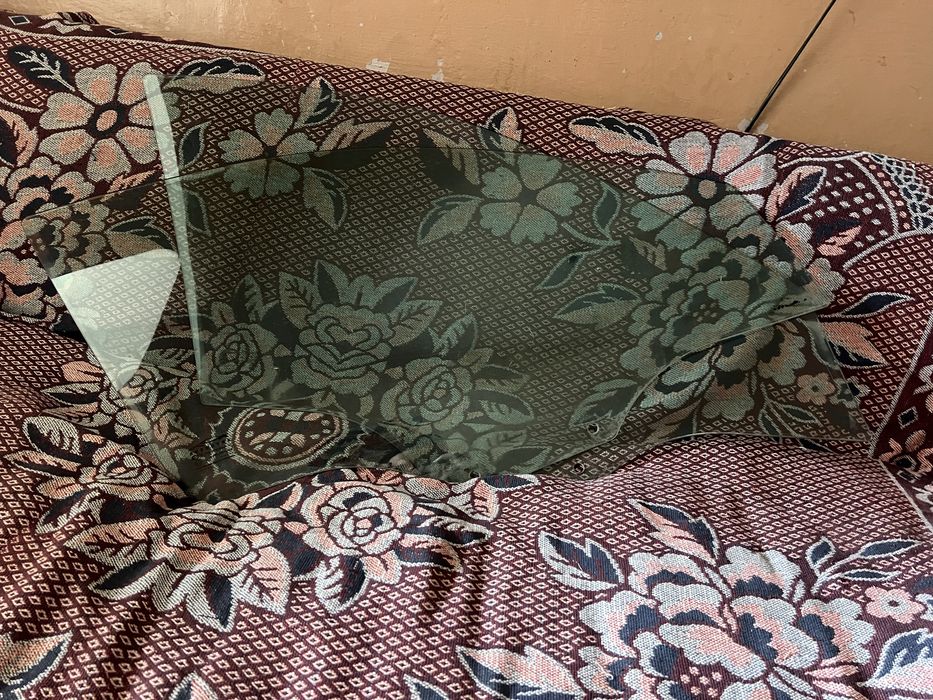 Gentrani oldingi 2 ta oynasi