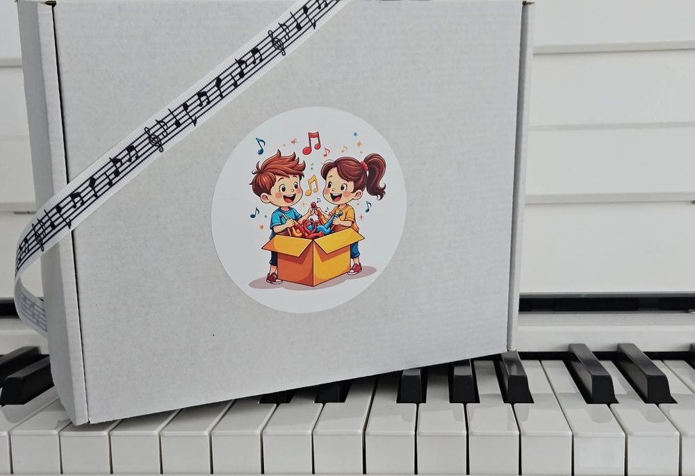 Кутия с музикални изненади