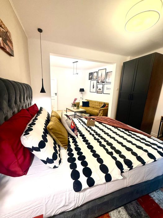 Продава се Двустаен апартамент в София, Център - 48 кв.м за 6771 €/кв.м - Снимка #3
