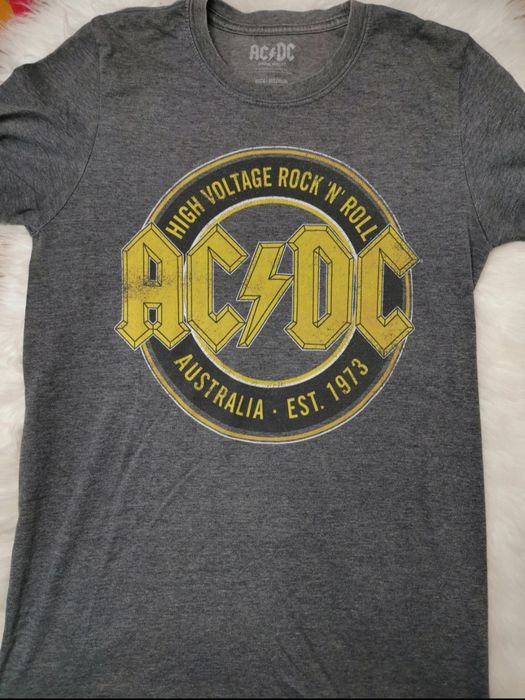 Tricou rock AC / DC, masura S - M.