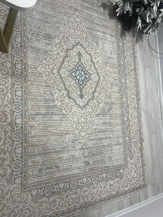 Срочно продам ковер хороший