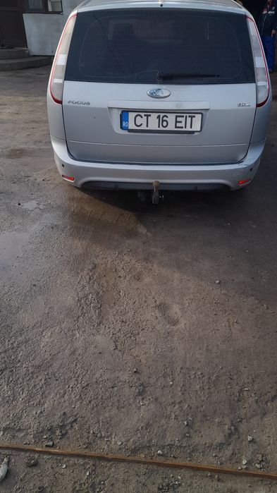 Vând Ford focus din 2010