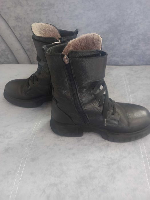 Зимние ботинки 36  размер на девочку, натуралка