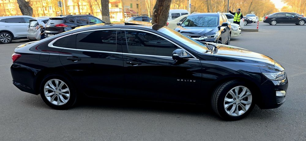 MALIBU 2 PREMIER 2022/23 kiraska top toza polni navarot
2022/23 
kiras