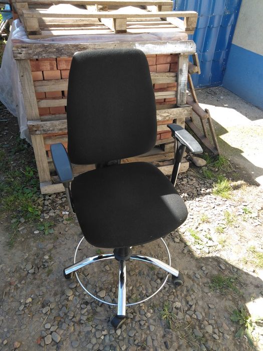 Vind scaune de birou, reconditionate