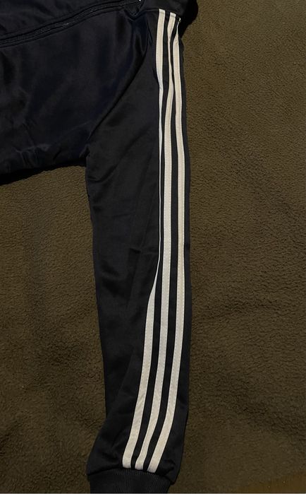 Спортен комплект (горнище + долнище) тъмносин – нов XL (реален M/L)