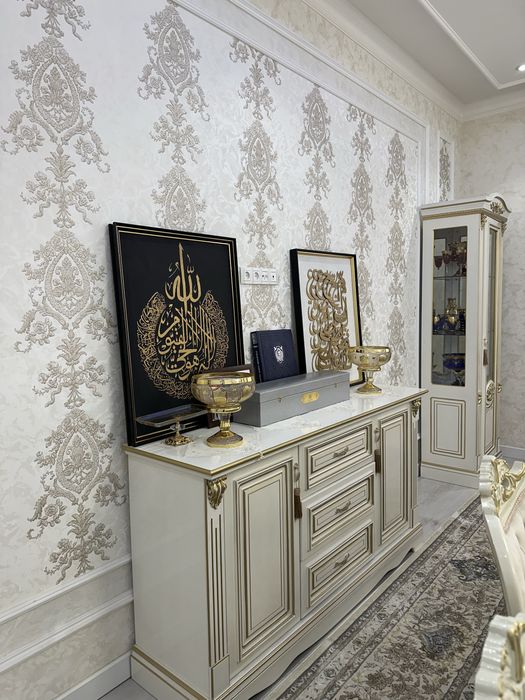 Стол стул комод и два пенала