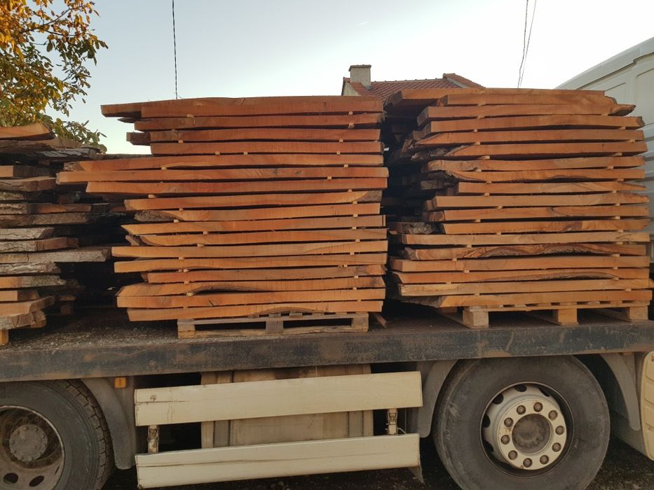 Продавам изсушен орехов материал на янове