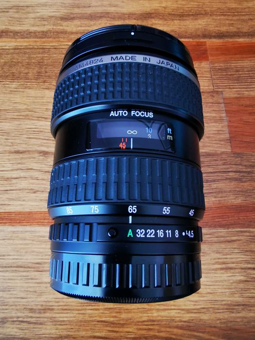 Pentax 645D DSLR format mediu + obiective